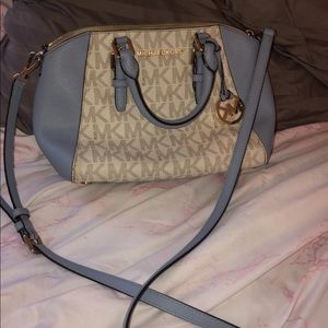Authentic micheal kors purse
